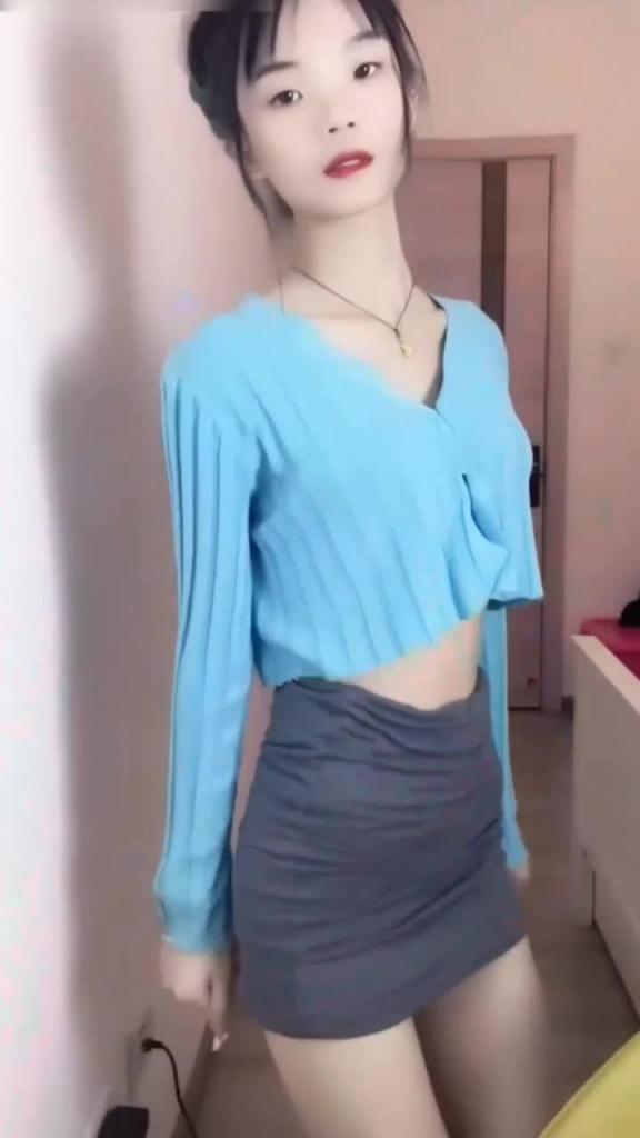 快手网红女主播极品辣妹小铃铛露脸高价定制大尺度私拍流出 预览截图 8