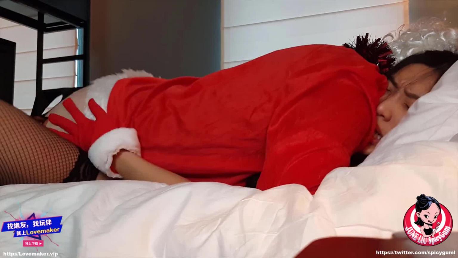 坏圣诞老人操亚洲女孩短V 预览截图 8