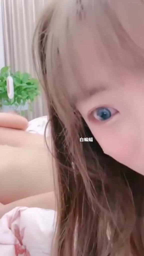 萌妹女主播-非常听话被无套前后夹击3p，被操到高潮非常享受 预览截图 1