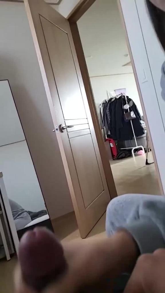 【姐弟乱伦】火遍外网的延边姐弟事件_兄妹相依为命_亲妹妹给哥哥口交足交换取零花钱_完整高清版 预览截图 11