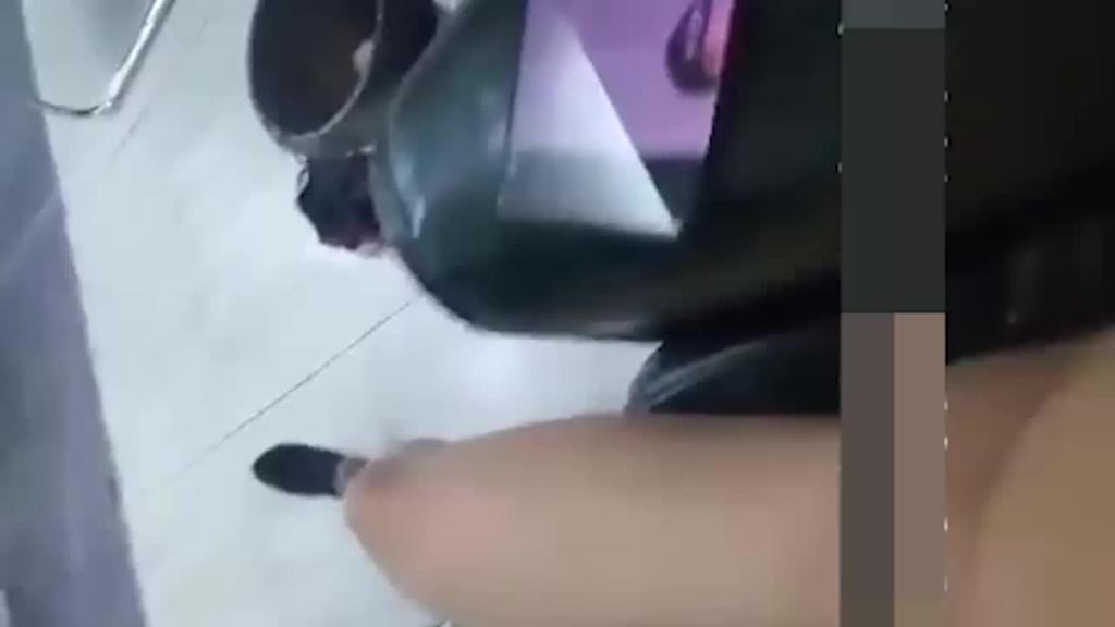 【郑州小姨子泄露门】极品卡哇伊小姨子放假被撕裤子爆操 预览截图 3
