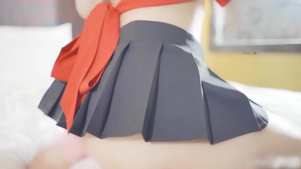 JVID 婕咪 裸体上身的JK服 极品美臀美腿写真 预览截图 5
