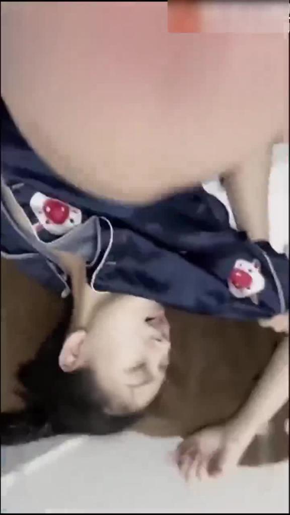 大一清纯学妹淫荡视频被流男分手后报复流出 预览截图 6