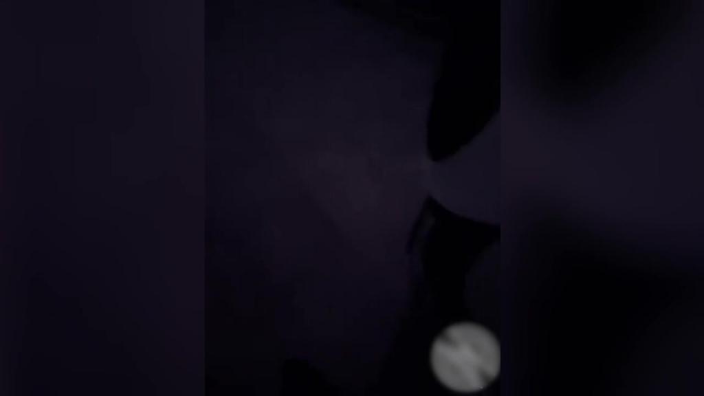 【兄妹乱伦】女厕强操白虎表妹求我快点干 预览截图 2
