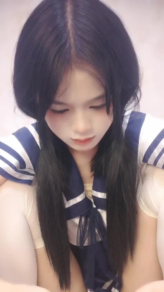 【萝莉萌妹】双马尾萝莉19穿上白丝袜操逼骑乘位打桩机 预览截图 1