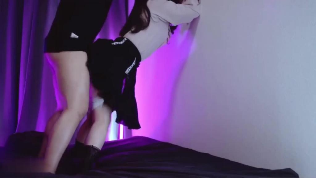 【地雷系女子】抑郁娇病的少女,怎敌得过哥哥的浴火 预览截图 4