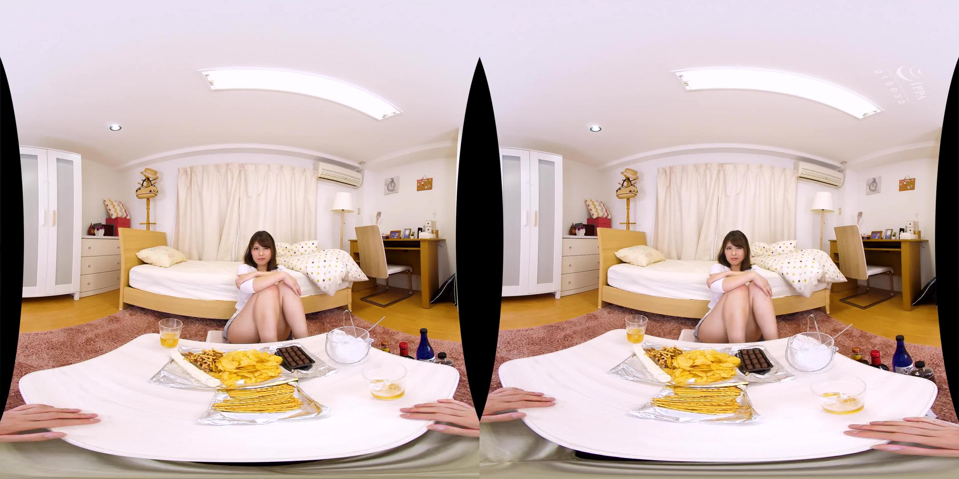 【6】VR 长篇 在满是女性的客满电车上顶到爽&看到爽! 第六集 AVOPVR-127 预览截图 5