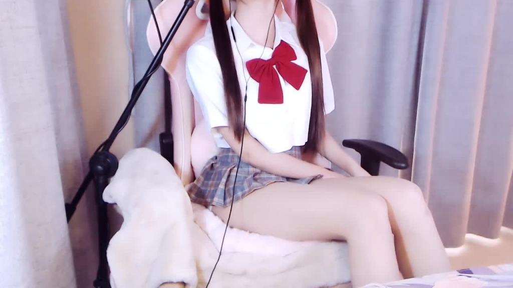 白丝制服 JK声音酥麻 萌妹 预览截图 3