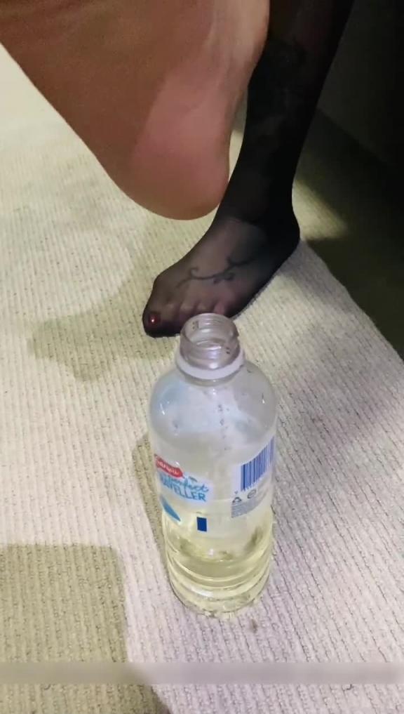 贵宾【吉林富婆调教奴狂喜澳洲养男奴】为国争光,快手抖音网红:澳洲颖后和老公视频 预览截图 8