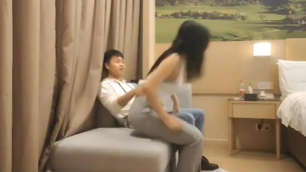探花高颜值女神。 预览截图 2