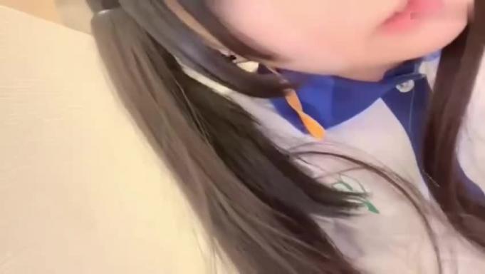 jk制服清纯学生妹各种玩粉穴喷水 预览截图 3