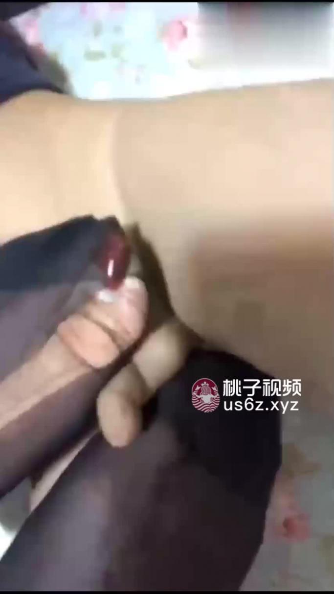 【小马经典】单亲妈妈把所有的爱都给了孩子,包括身体!全网最全精选 预览截图 4