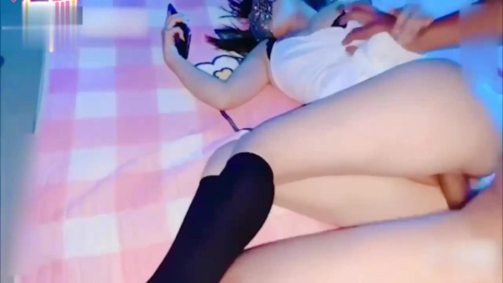 爆操童颜巨乳『萝莉』 预览截图 5