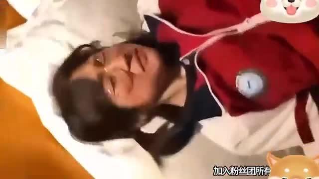 反差婊学生妹清纯反差婊学生妹+清纯眼镜学生被操整理热门学生门事件合集 预览截图 10