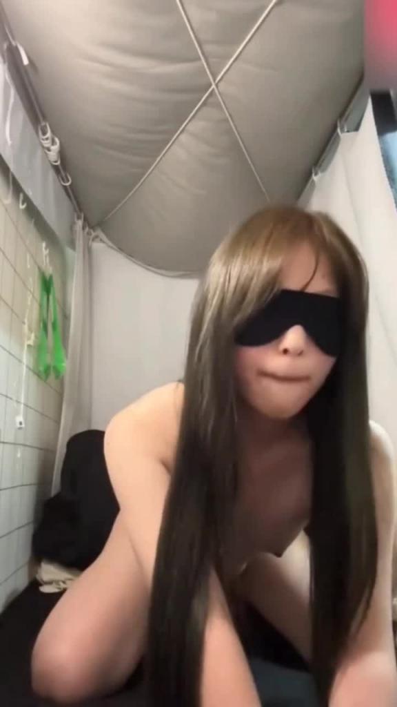 某名牌高校美院反差母狗露脸调教淫语宿舍自拍 预览截图 10