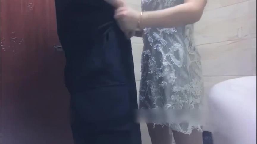 无套内射KTV点歌员,唱歌唱到一半拉进卫生间,舌吻小妹 预览截图 7