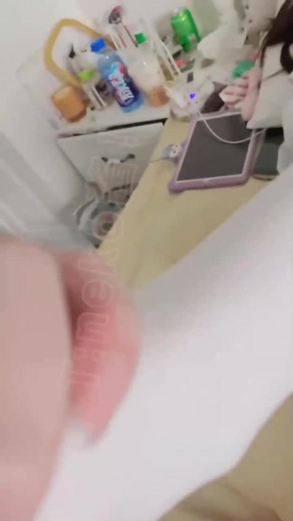 【纯欲萝莉】露脸网红童颜巨乳超极品身材被金主爸爸大肉棒操到合不拢腿 预览截图 12