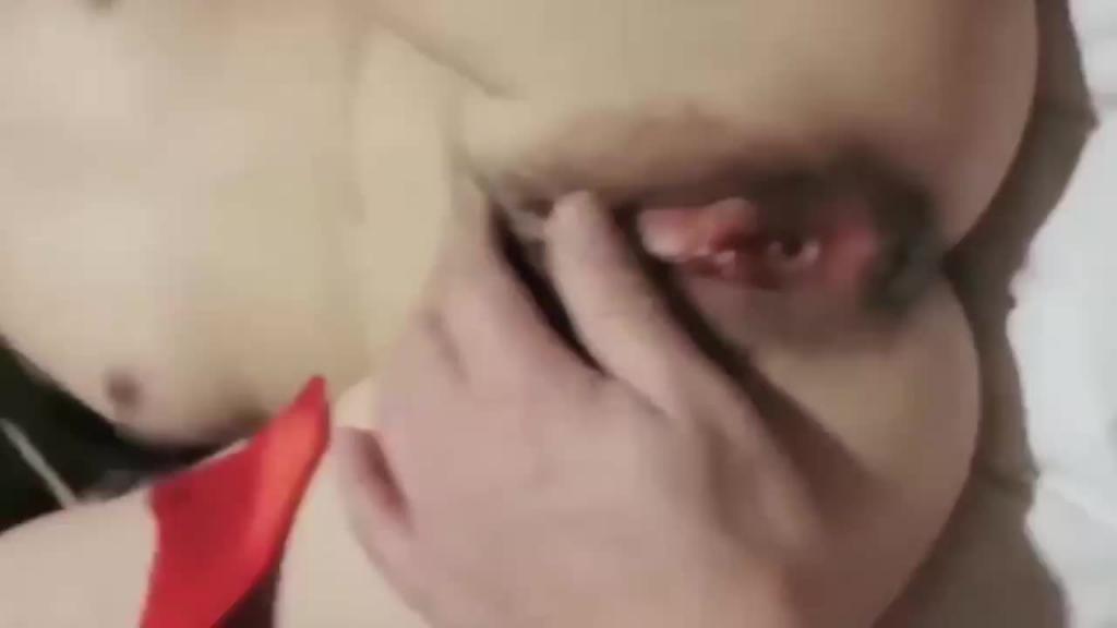 抖音极品反差婊精选,极品女友喜欢被调教滴蜡,玩多人! 预览截图 3