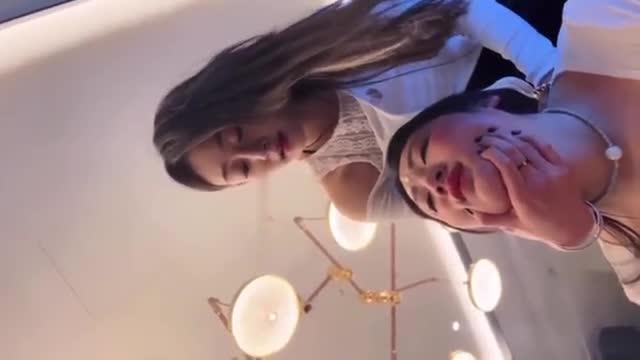 女人何苦为难女人变态到惨无人性！重磅流出·北京女企业家抓奸门事件-妇女老板出轨社会女男友！ 预览截图 3
