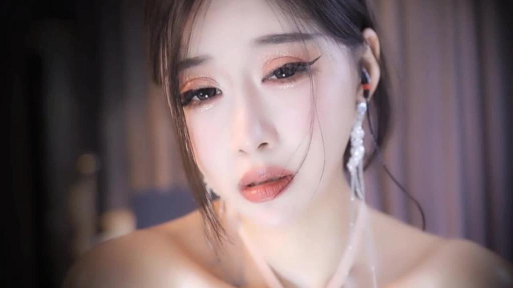 重磅泄密(网易直播)网易CC超美女神小恩雅ASMR剧情诱惑 预览截图 4