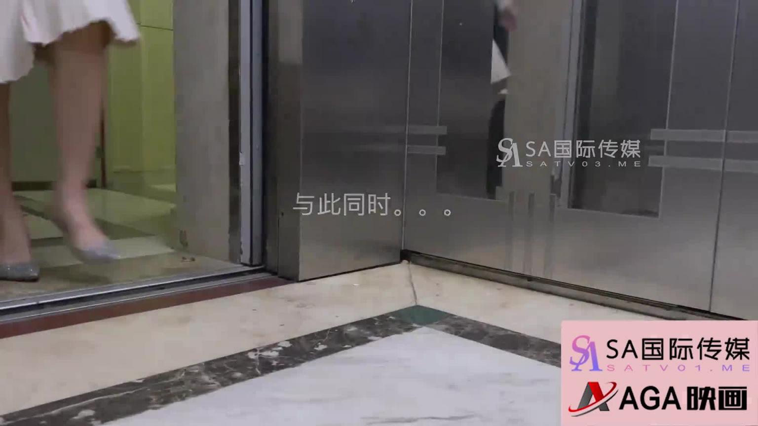 AGAW095:身穿丝袜和高跟鞋的女邻居来我家色诱 预览截图 12