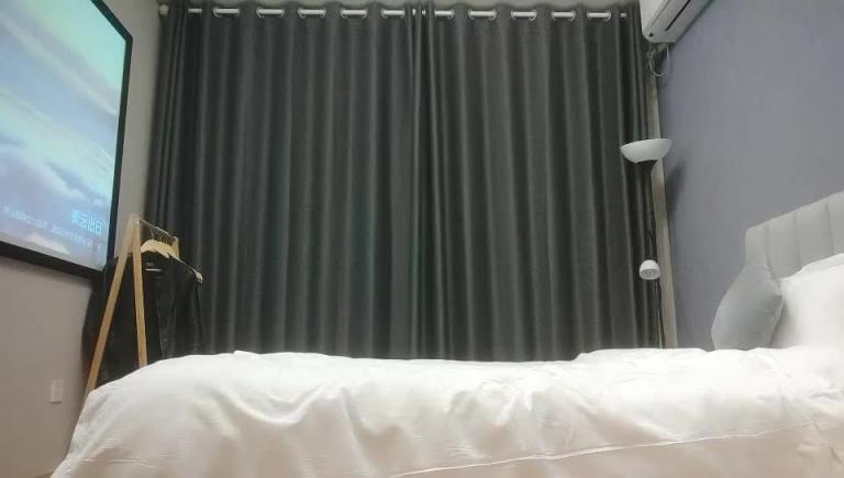 约炮颜值大奶妹,后入爆操这大屁股 预览截图 2