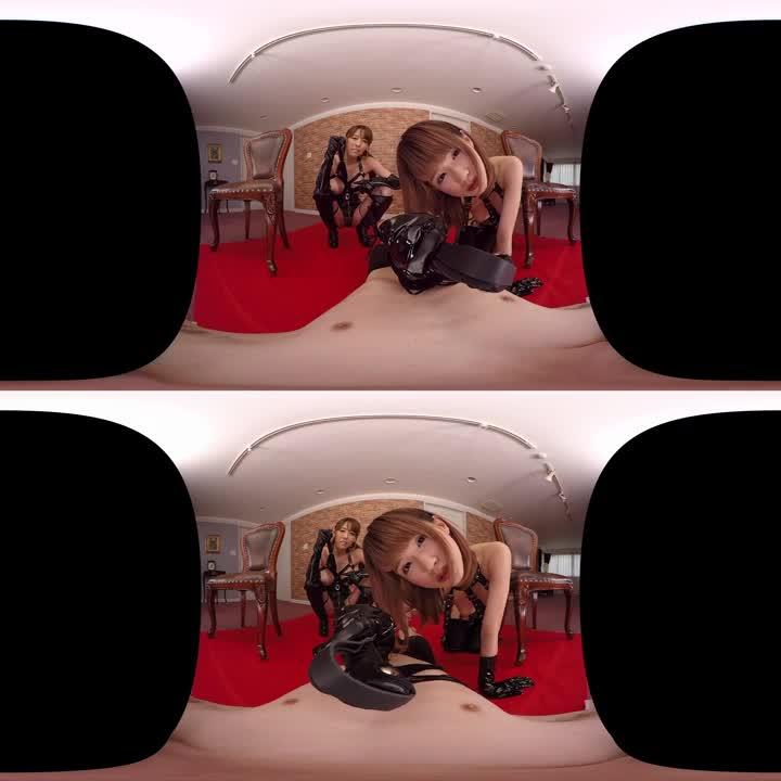 VR 双痴女M男调教 脚踏＆鞭打＆滴蜡尻到射 13dsvr00116 预览截图 6