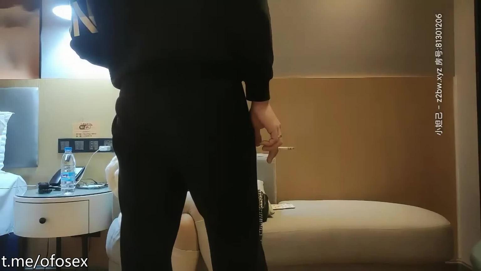 高颜值御姐貂皮长筒靴秀大长腿 预览截图 1