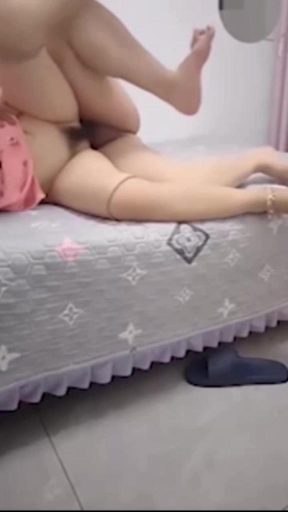 东北沈阳惊现痴女乱伦公公,淫语挑逗,你儿子不在家就只有你能满足我了 预览截图 8