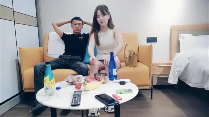 小姐姐身材一级棒,高颜值极品美乳,沙发茶几椅子操出新花样 预览截图 1