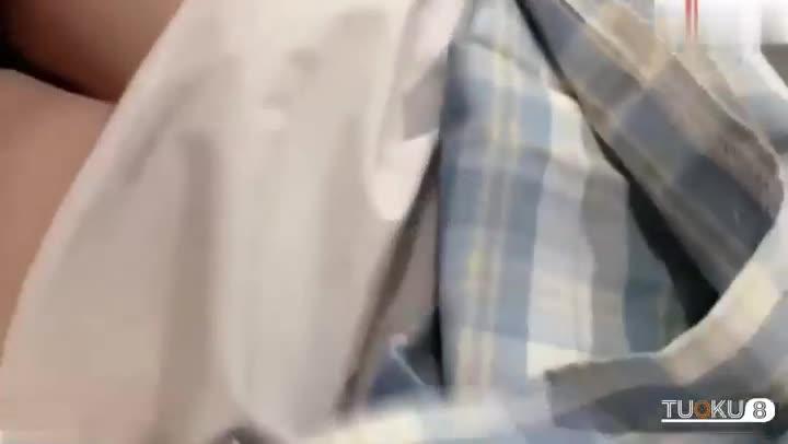 网曝门千万粉丝大网红被狗仔曝光不雅视频 预览截图 2