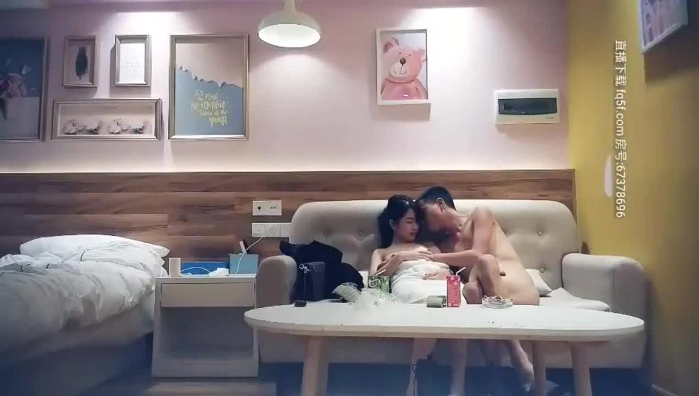 网约的美乳外围真够骚~被探花小哥的肉棒操得淫叫不 断 预览截图 10