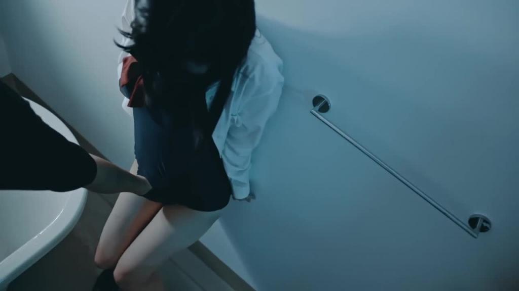 泳装还是制服?还是两者兼而有之01 预览截图 3