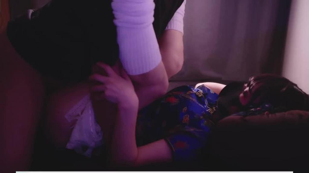 蓝色旗袍少女 预览截图 11