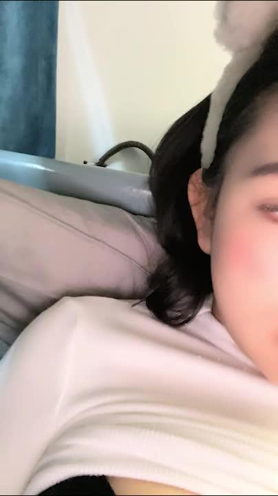 【大二G奶学妹02】绝对校花巨乳妹,寝室超大尺度完美展现嫩逼 预览截图 11