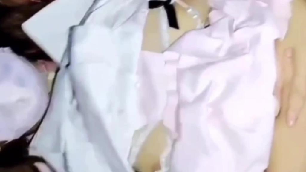 哥哥强上无套内射18岁可爱妹妹 预览截图 4