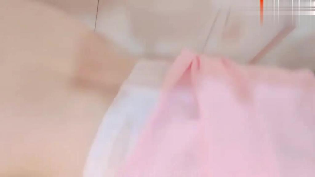 极品小萝莉和哥哥现场直播在镜头前乱伦强推萝莉妹妹!收费! 预览截图 1
