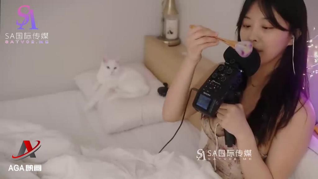 AT193-ASMR性感漏胸韩系女友-在床上哄你入睡 预览截图 3