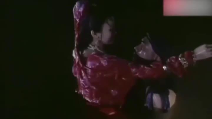 【明星泄密】超稀缺资源!香港十大女神早期下海拍片大合集。最巅峰的颜值最年轻肉体。 预览截图 9