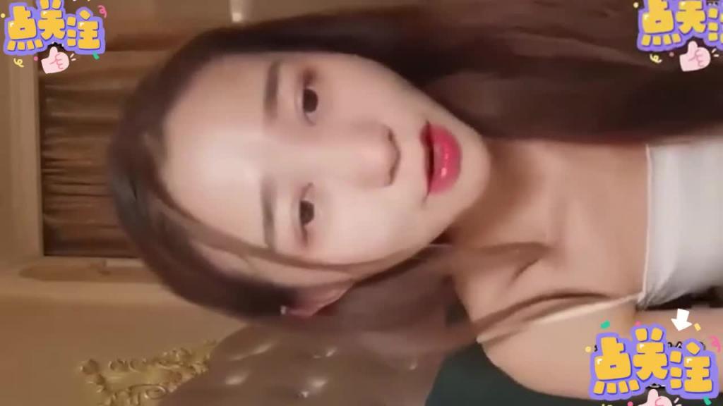 主播诱惑-学妹分享破处经历,给4个男的操过 预览截图 4