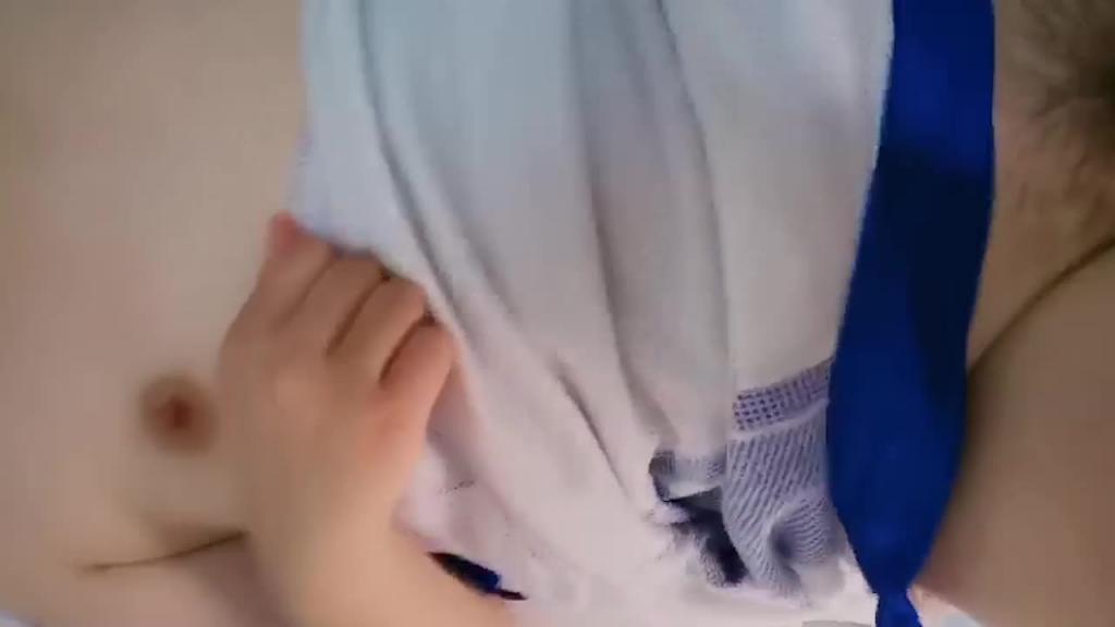 【诱骗学生妹破处】只要给叔叔摸什么都给你买 预览截图 11