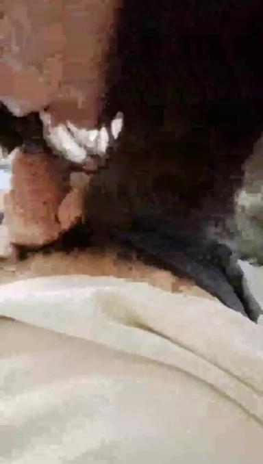【强奸少妇邻居】在美女邻居儿子面前操他妈妈被孩子发现了激动的直接内射 预览截图 1
