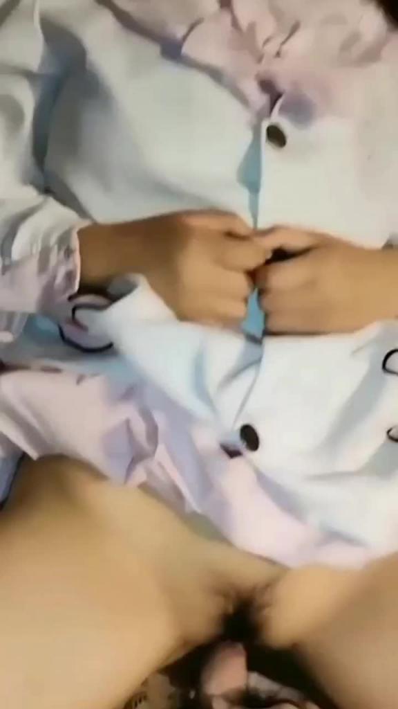 双尾洛丽塔童颜巨乳罗莉惨遭哥哥套内射 预览截图 2