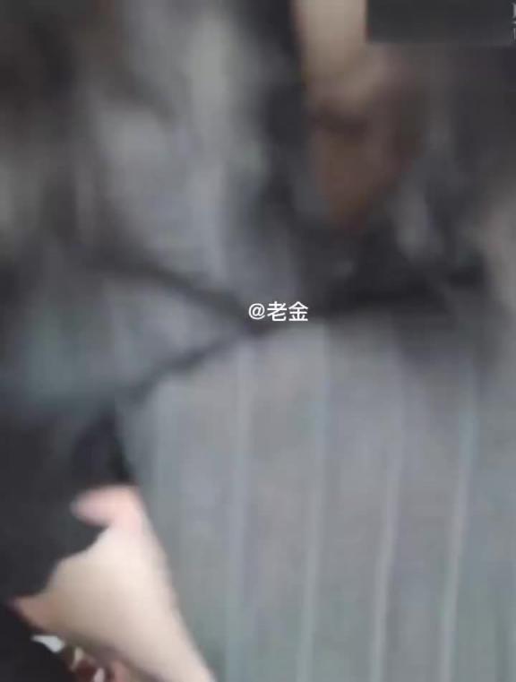 【姐弟】那晚姐姐勾引肛交亲姐 预览截图 5