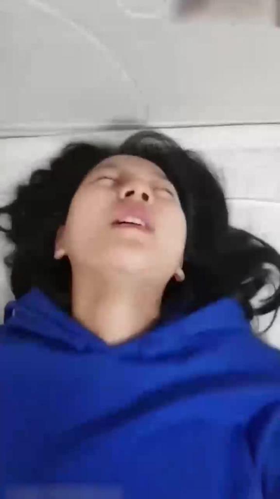 兄妹乱伦青春期性欲旺盛的两兄妹极品做爱 预览截图 3