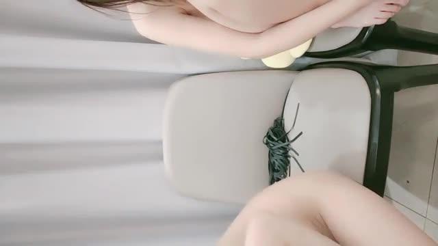 表面清纯内心骚哥哥射给我双飞姐妹花 预览截图 6