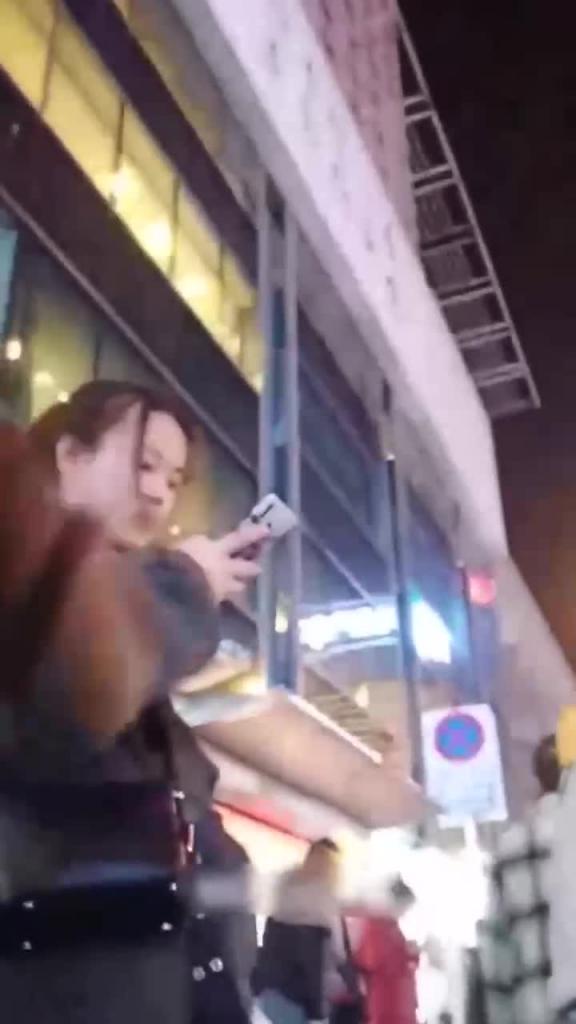 稀缺资源大神街射~厕拍~医院偷拍~酒店偷拍~更衣室偷拍合集100 预览截图 1
