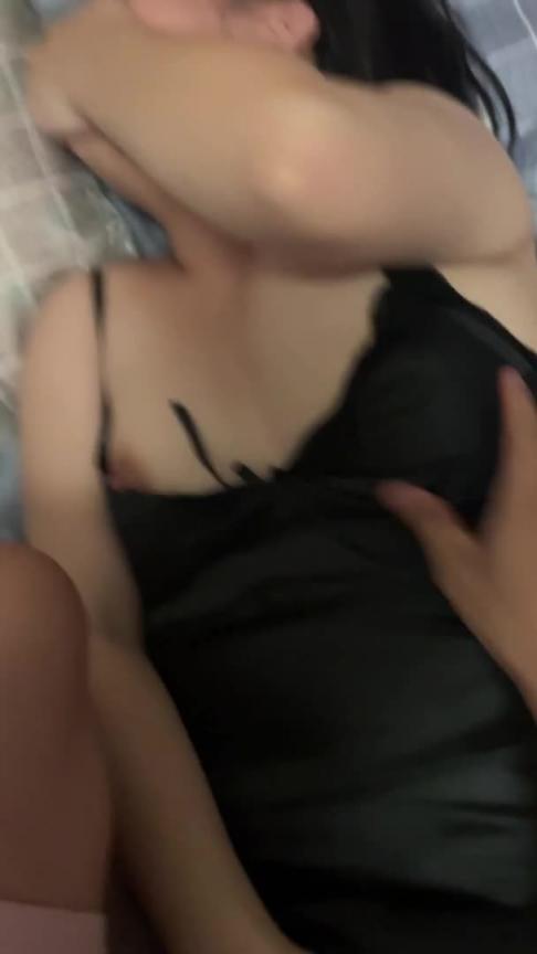 精虫上脑的我,趁着哥哥洗碗,强行把嫂子拉回房间暴力中出 预览截图 3