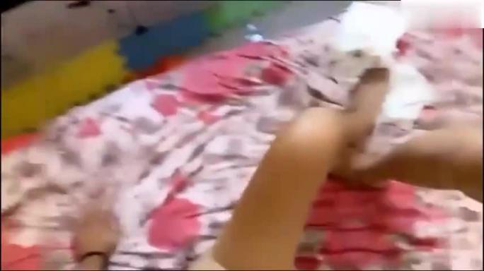 高中白虎妹光阴似箭扎的太痛了口交中出射腿上 预览截图 6