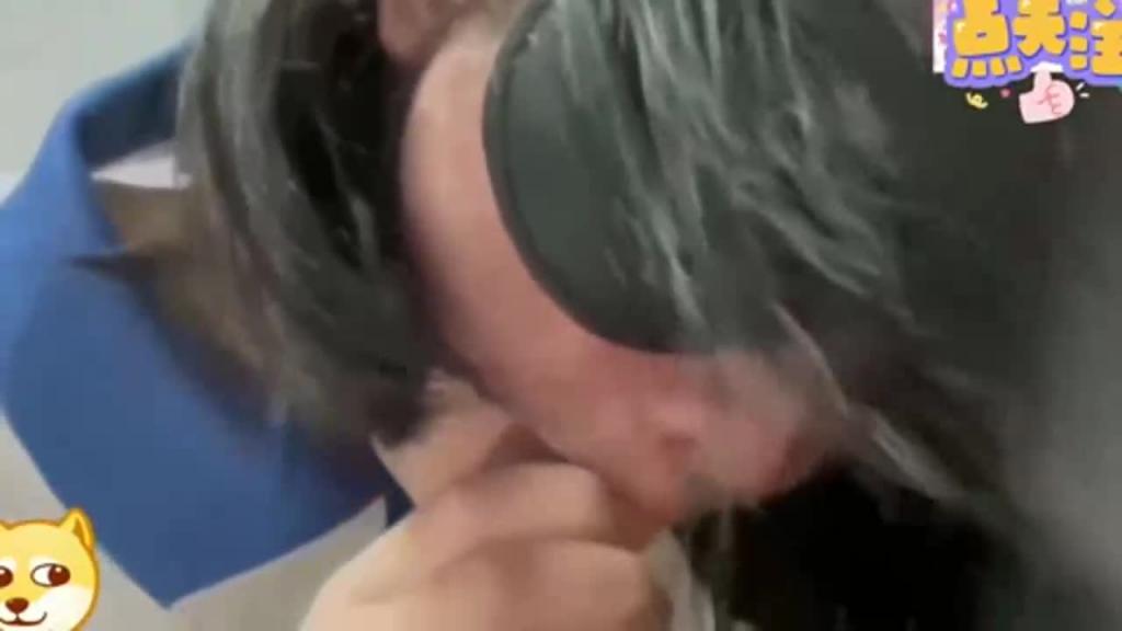 (深川校服妹事件后续】趁父母在家不在家居然着校服和主人开房，小小年纪居然会潮喷！ 预览截图 2
